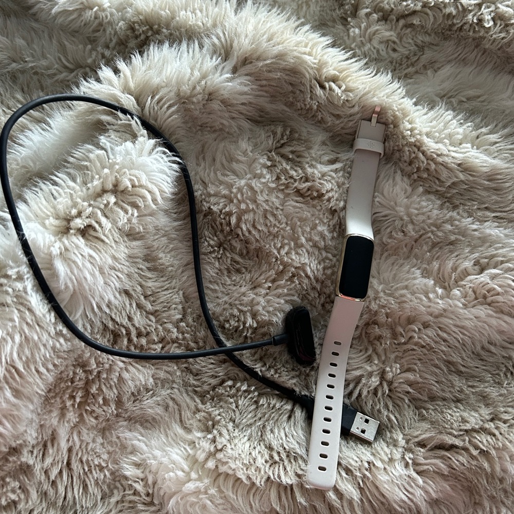 Fitbit Luxe